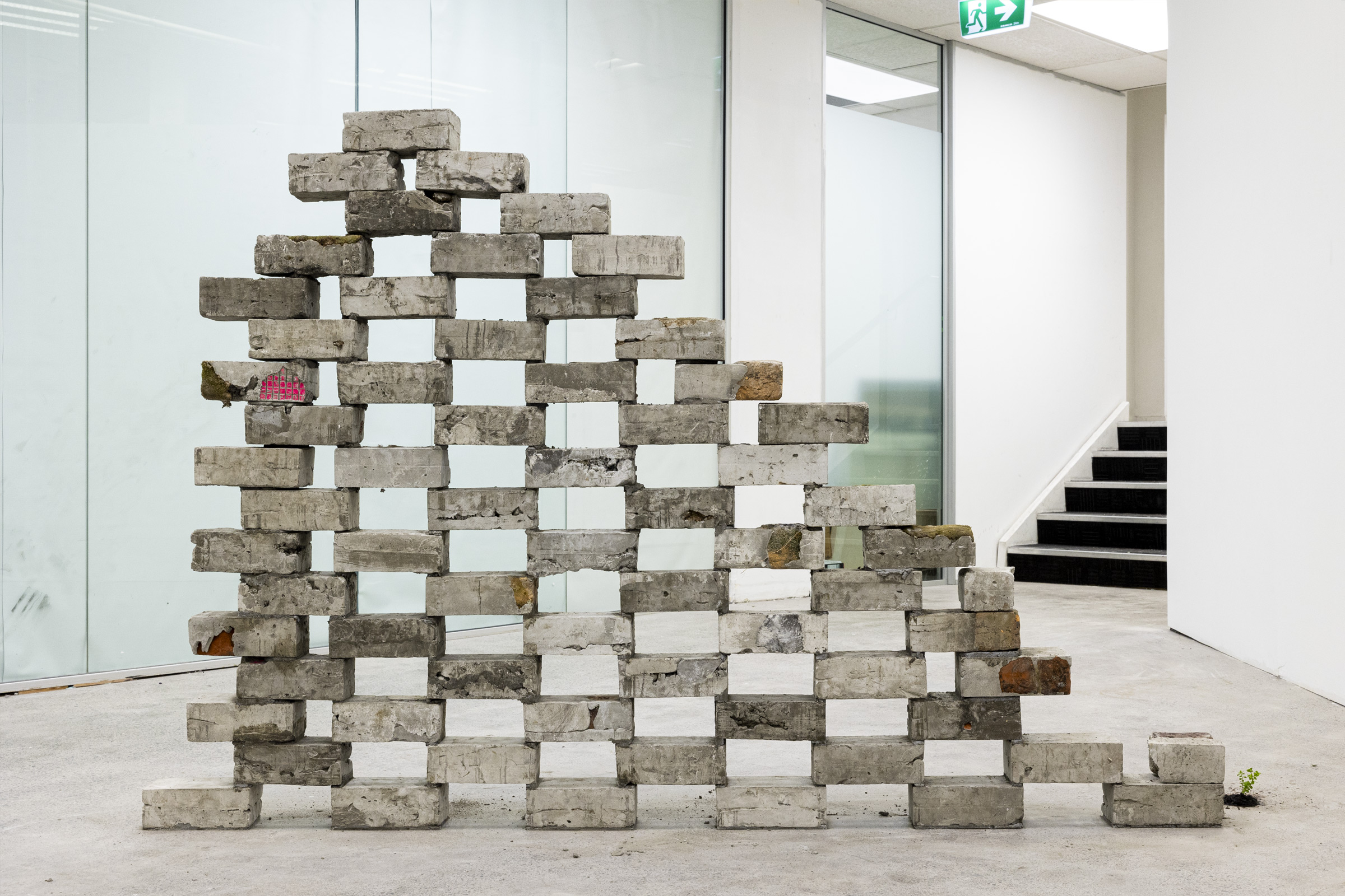 Delaney Sturrock, Bachelor of Fine Arts (Honours), 2023, student work, Whitecliffe College, exhibition, installation, brick, wall, Whitecliffe End of year exhibition