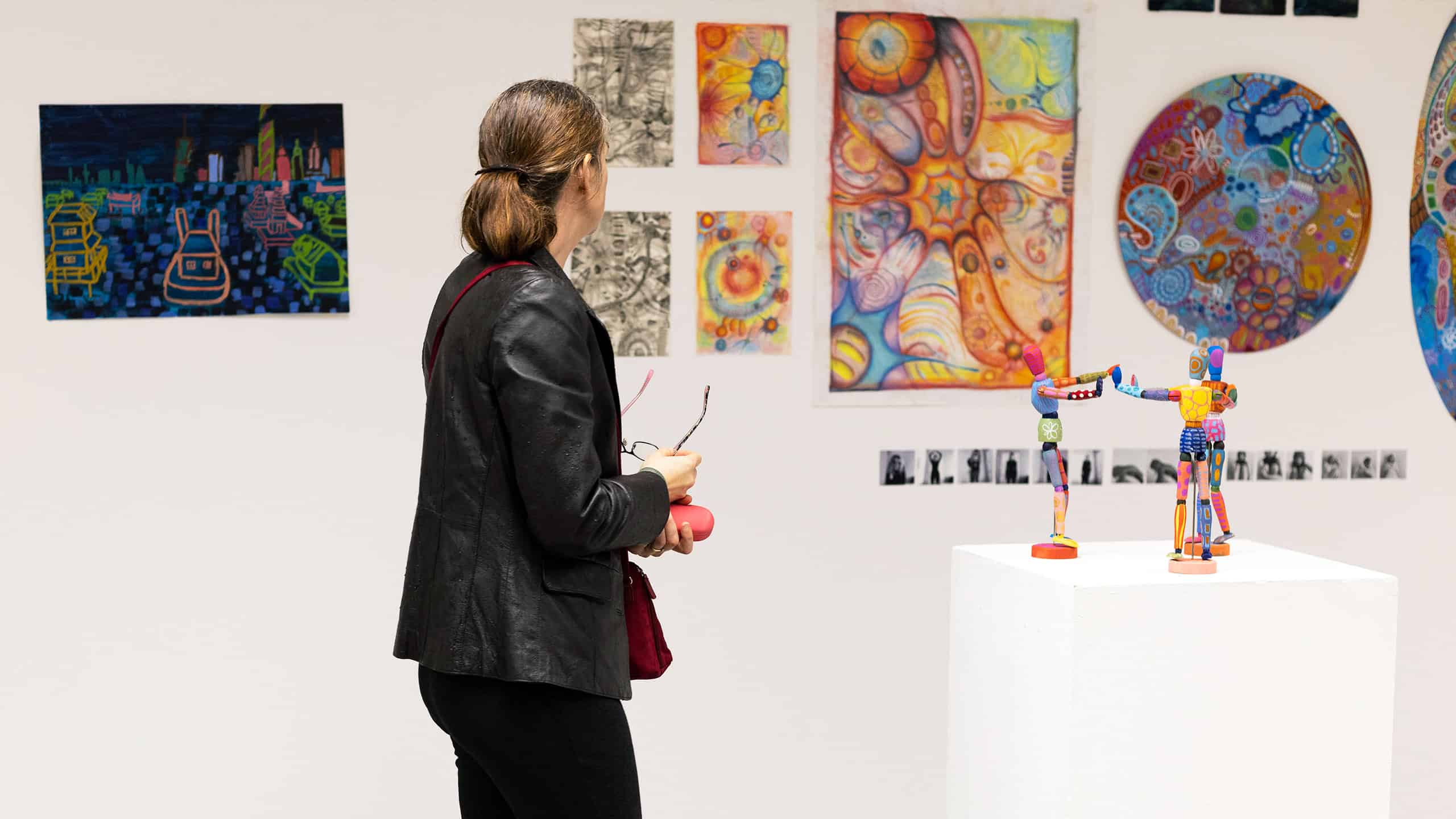 Certificate in Fine Arts, Programme, Qualification, Whitecliffe, CFA, Students painting, drawing, Exhibition